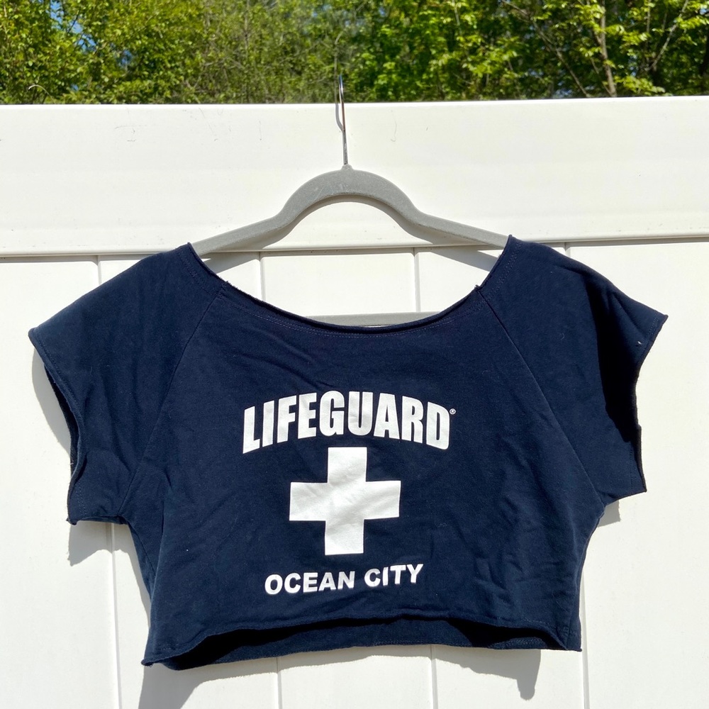 Cropped lifeguard wide neck t-shirt